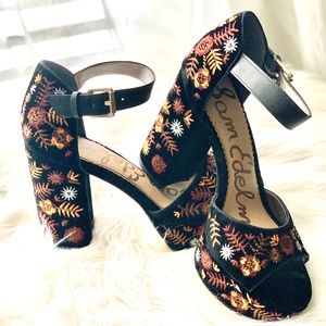 Sam Edelman Yaro Floral Velvet Heels NWOT Size 6